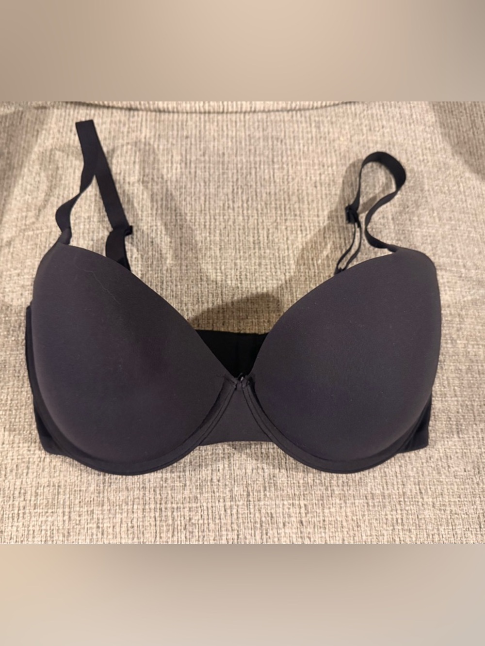 SKIMS Black Molded Push Up T-Shirt Bra